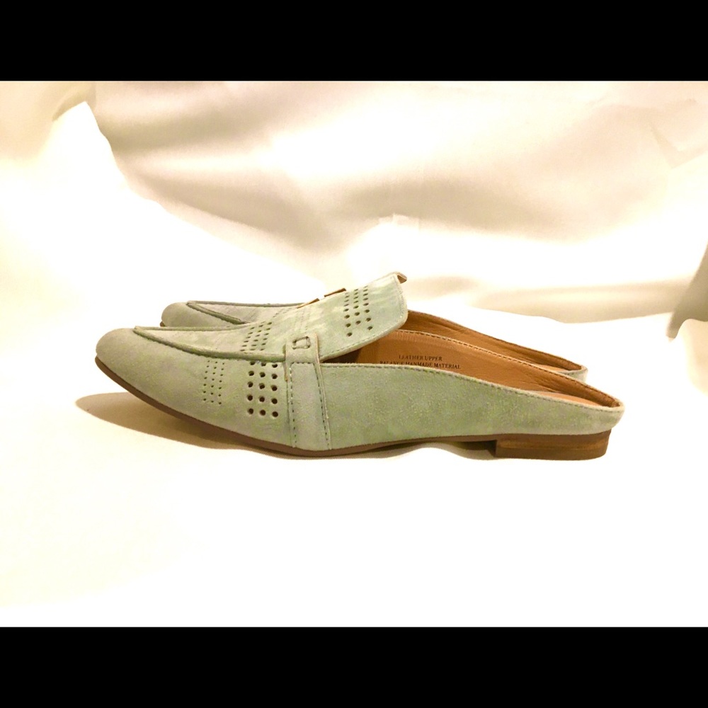 Crown -Vintage- ‘Katrine’  Sued Flats Slip Ons